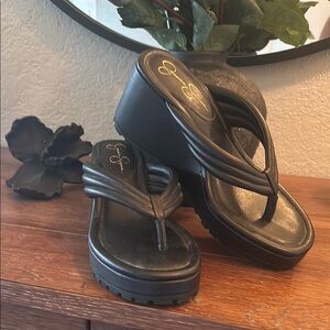 Jessica Simpson Black Platform Thong Sandals